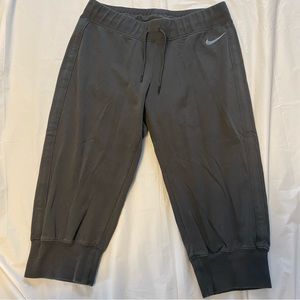 Nike capri sweats/activewear. Size M. Dark gray.